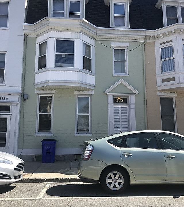 1st image of 232 N Potomac St APT 1