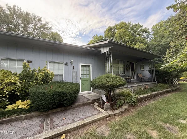 2360 Goldrush Rd, Pigeon Forge, TN 37863