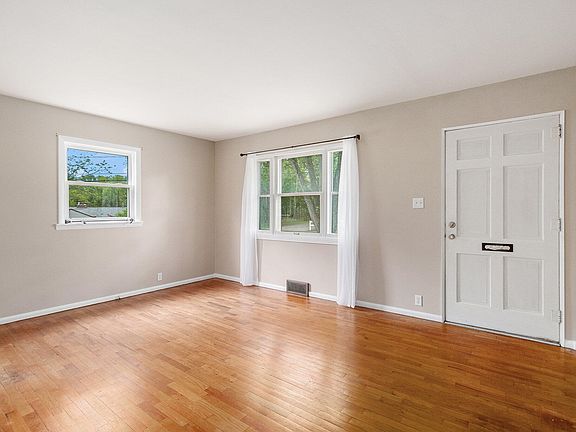 2nd image of 229 Alton Ave