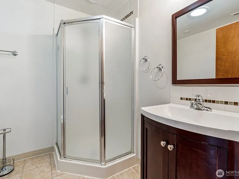 3109 24th Avenue Ct SE — Photo 16