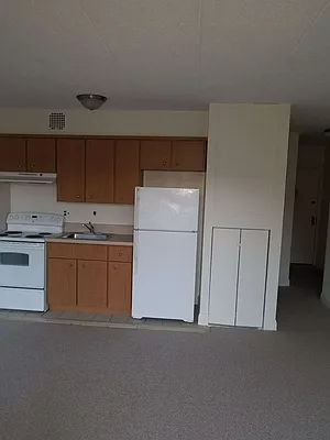 Rented by Max & Associates Realty Corp | media 3