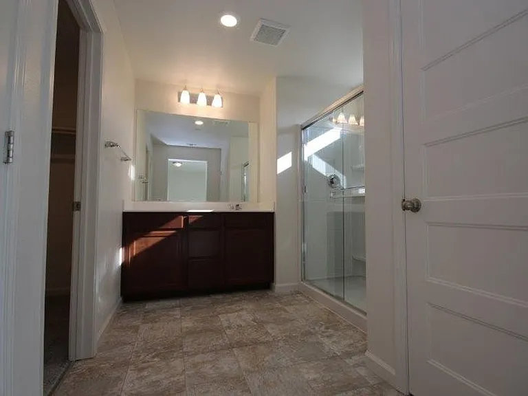 4800 Ocean Ln — Photo 16
