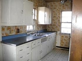 2nd image of 1121 Noble St