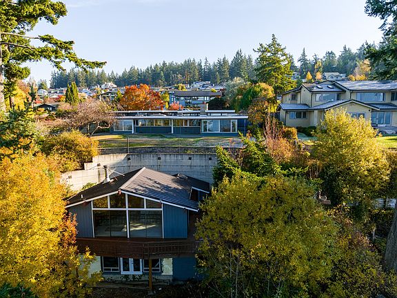 Backside Exterior Photo - Midground