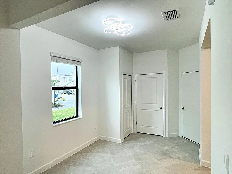14237 Pine Lodge Ln — Photo 5