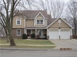 7911 Lakeview Ave, Lenexa, KS 66219