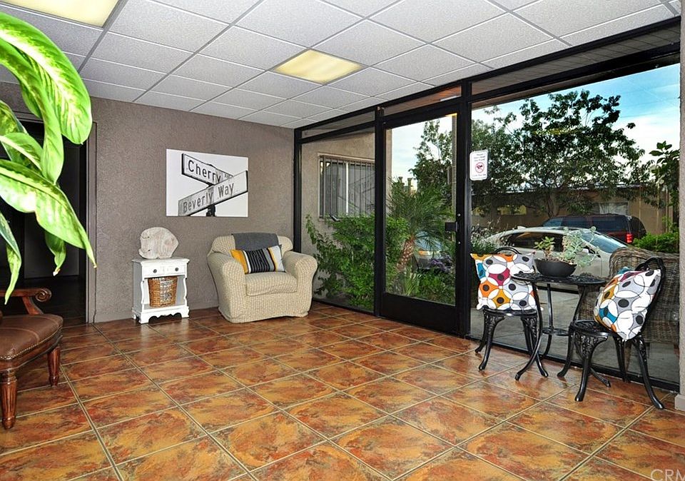 2nd image of 1919 E Beverly Way APT 206