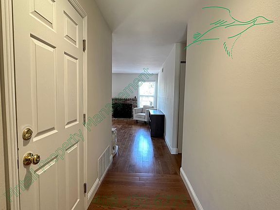 4th image of 497 Crosslees Dr