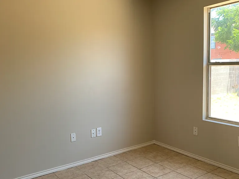 2615 Bandera Dr — Photo 4