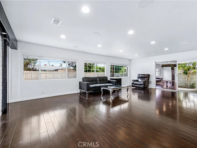 7938 Ventura Canyon Ave — Photo 6