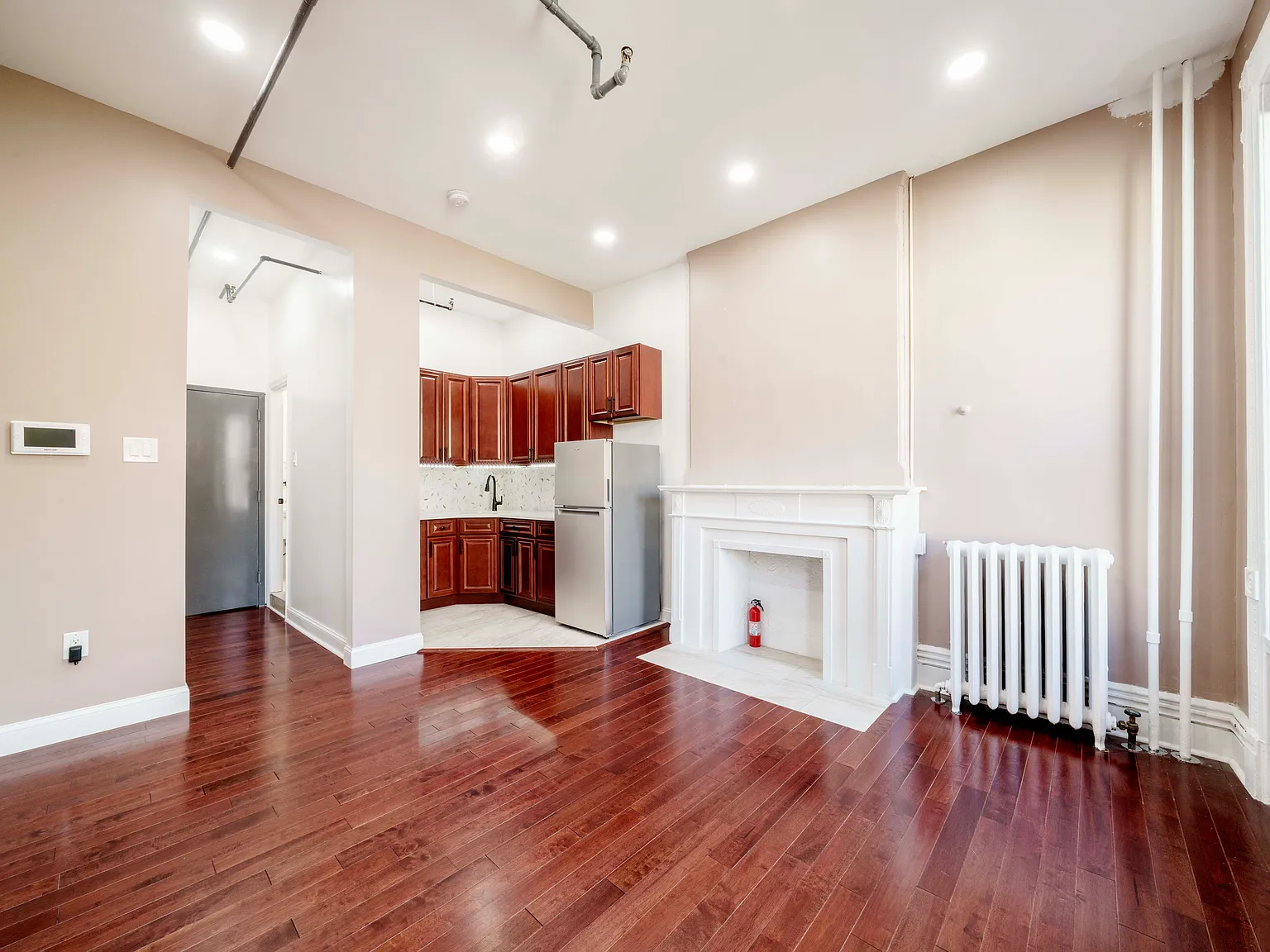 211 West 122nd Street — Photo 1