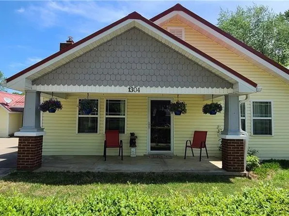 1304 Bella Vista Rd, Bentonville, AR 72712