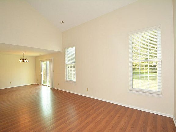 5th image of 3419 W 52nd St