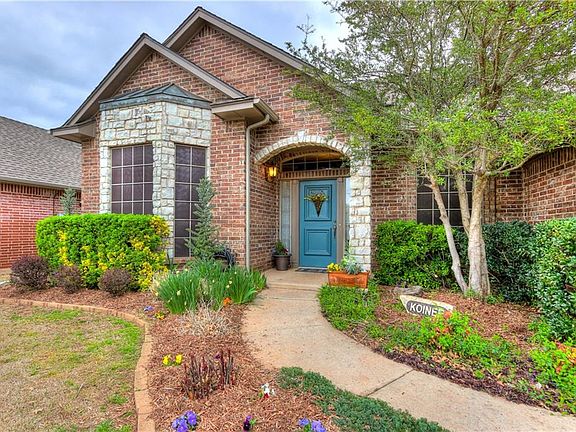 3rd image of 15704 Shadow Mountain Dr