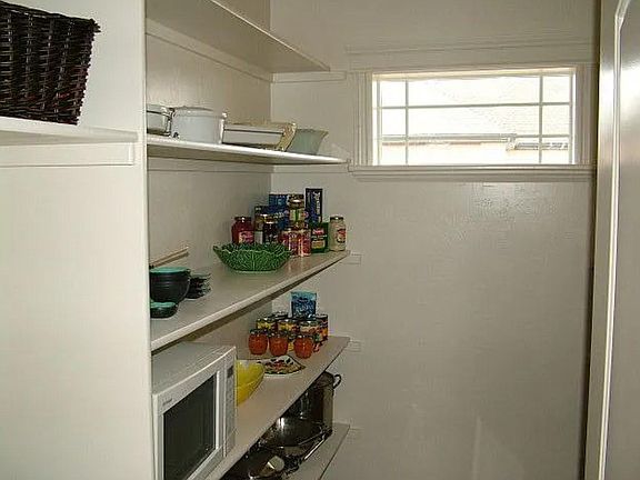 4th image of 341 Stillwater Cir