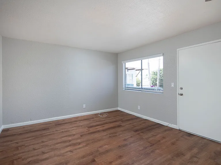 Paloma Apartments — Photo 20