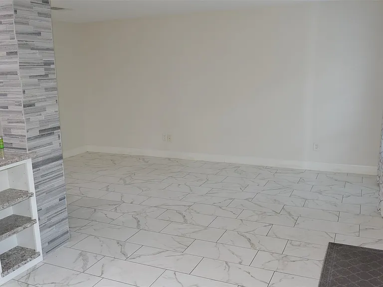 2379 Briarwest Blvd #25 — Photo 5