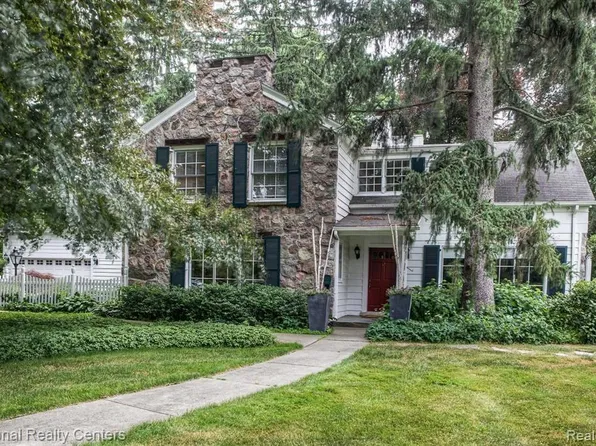 645 Arlington St, Birmingham, MI 48009