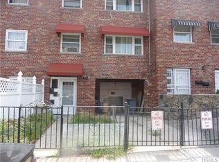 730 Saint Ouen St, Bronx, NY 10470