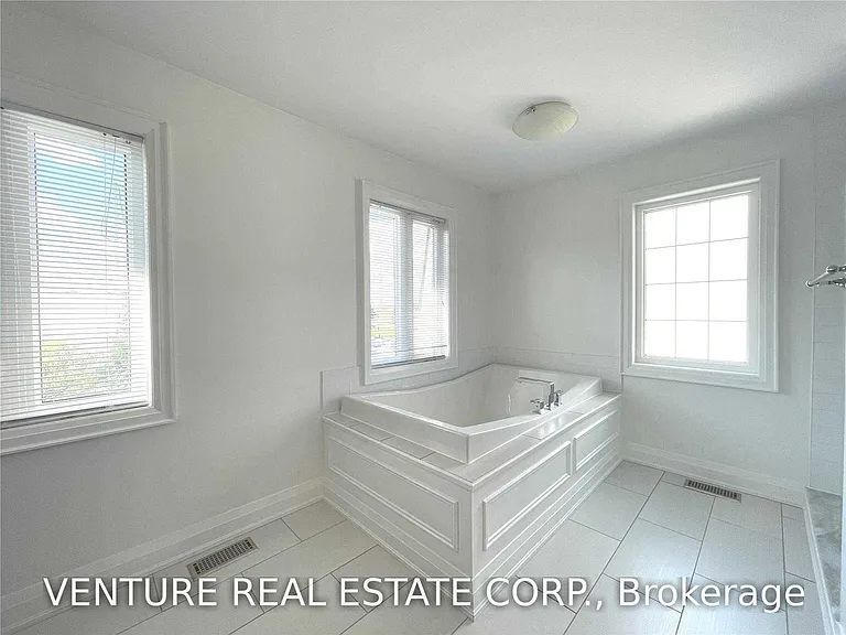 31 Ted Reeve Dr — Photo 26