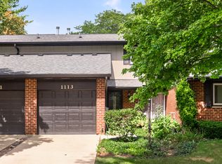 1113 Loughborough Ct, Wheaton, IL 60189
