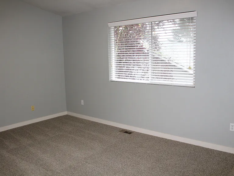 8007 66th St NE — Photo 7