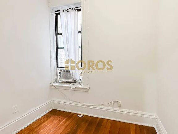 4th image of 324 E 13th St APT 12