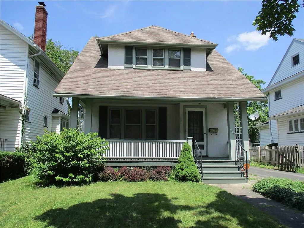 204 Winbourne Rd photo 1