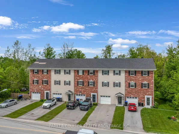 2616 Grand Tamarack Cres, Severn, ON L3V 7A8