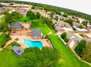 2905 Oak Shadows Cir, Bedford, TX 76021