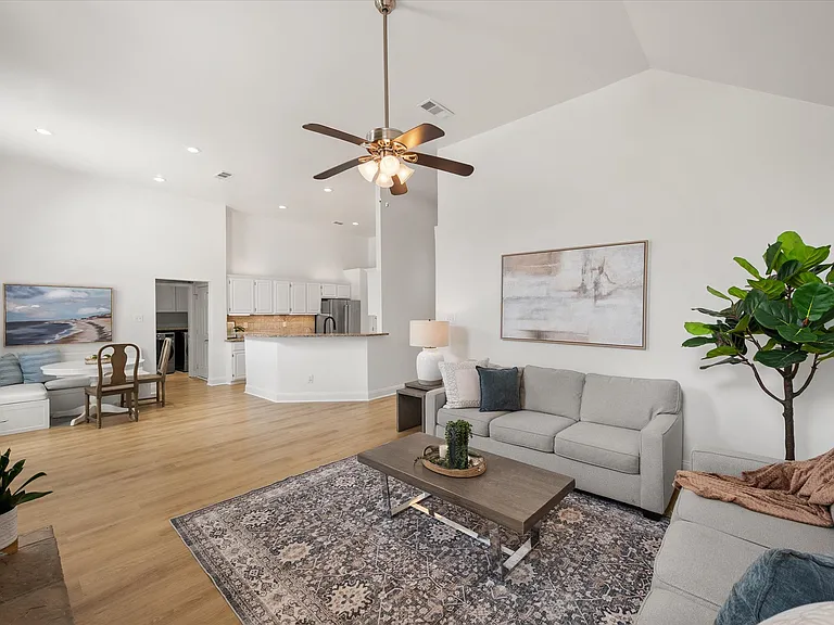 42 Sonora Dr — Photo 12