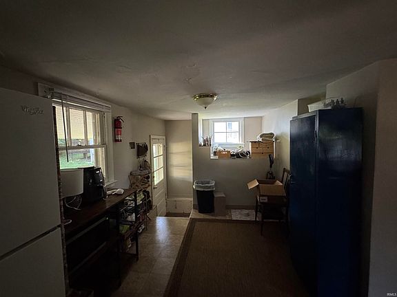 5th image of 1101 S Dunn St