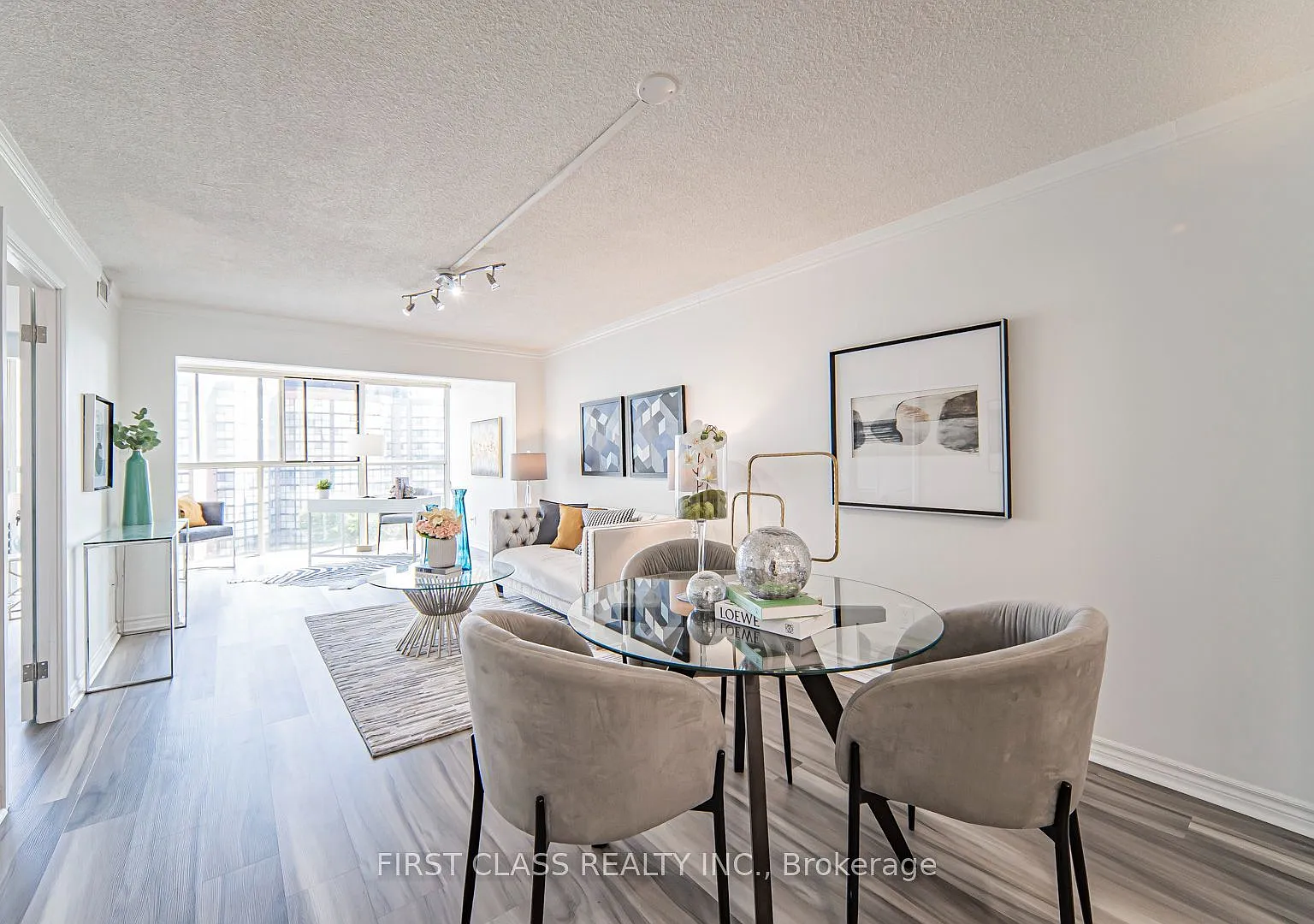 3 bed, $2,900 — Photo 2