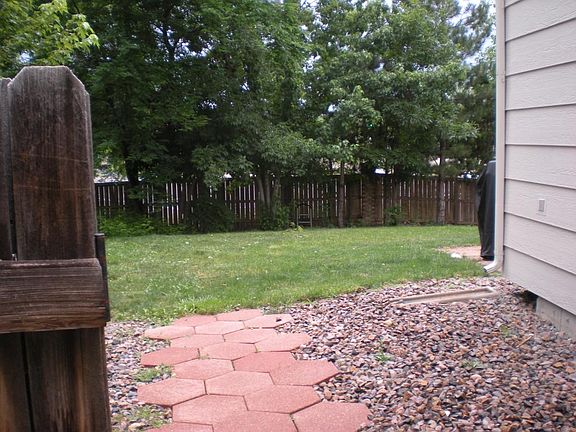 14375 Gate to Back Yard