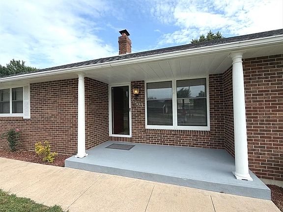 2nd image of 1201 Ridgeway Rd