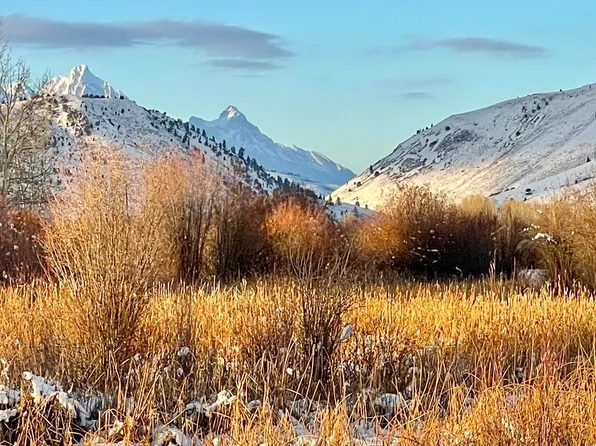 1655 W Big Trail Dr APT 201, Jackson, WY 83001