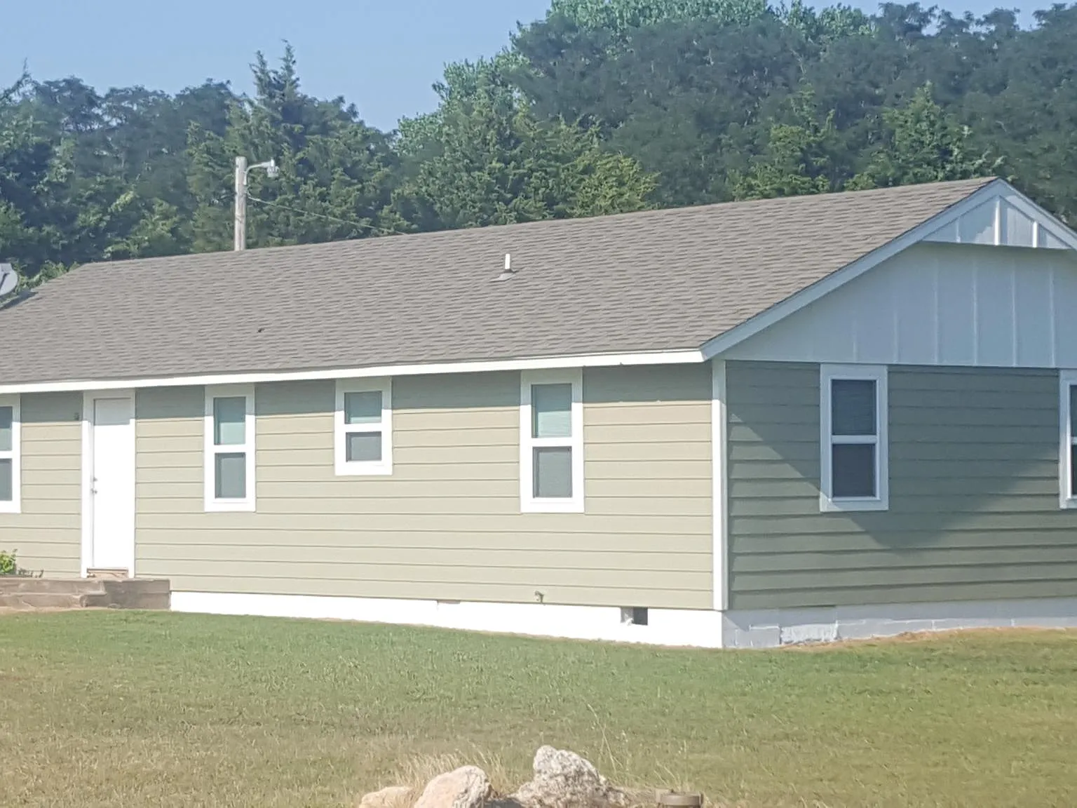 3 bed, 1.5 bath, 1248 sqft, $1,500 — Photo 2