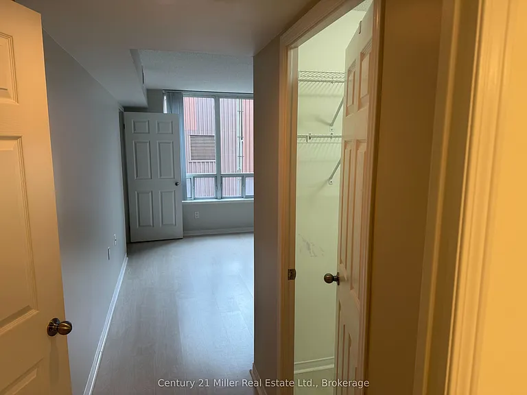 35 Finch Ave E #501 — Photo 11