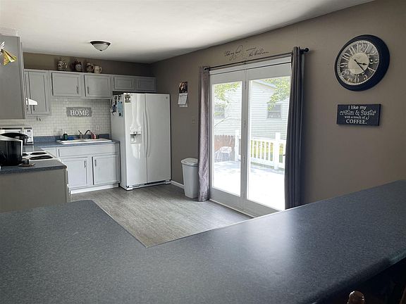 5th image of 411 Woodland Dr