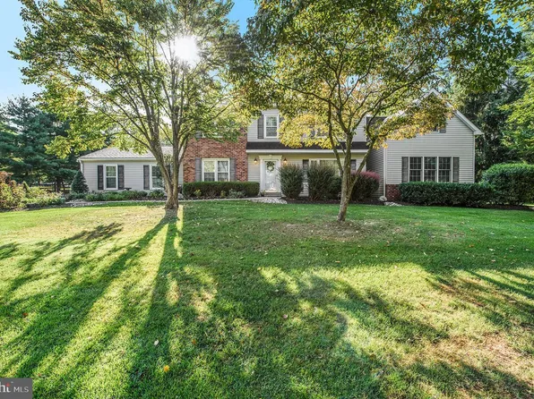 1770 Slayton Dr, Blue Bell, PA 19422