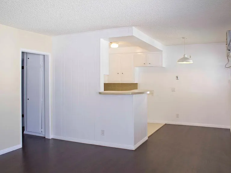 18 N 4th St #6 — Photo 9