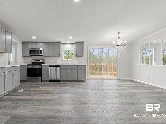 4th image of 11825 Sycamore Ln