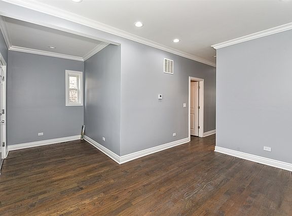3rd image of 3647 S Winchester Ave