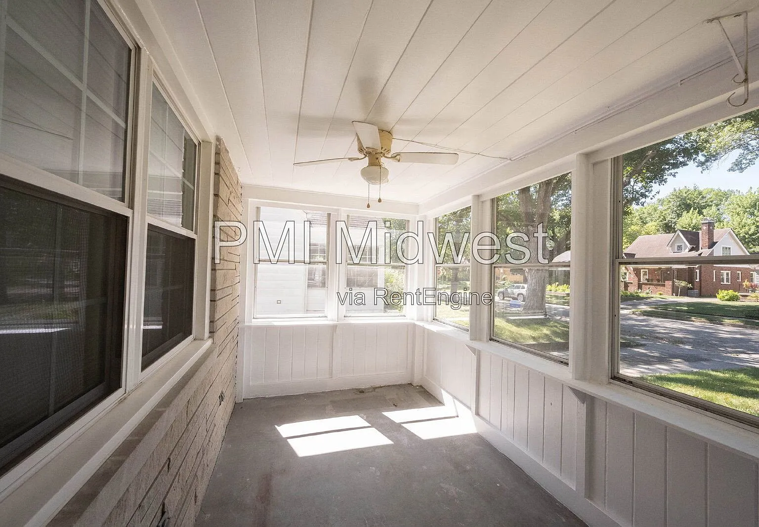2 bed, 1.0 bath, 1106 sqft, $1,999 — Photo 3