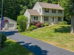 12 Olde Orchard Rd, Clinton, CT 06413