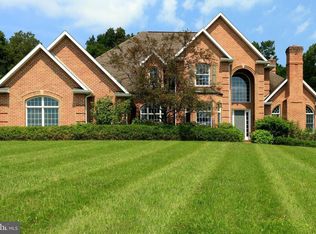 111 Picadilly Rd, Port Matilda, PA 16870