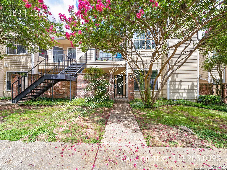 11610 Vance Jackson Rd #ROAD413 — Photo 14