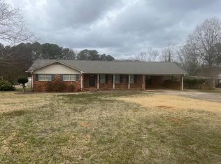 148 Highland Dr, Greenwood, SC 29649