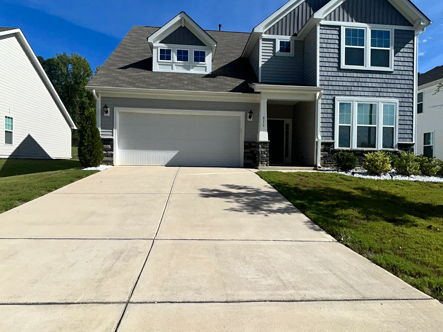 4 bed, $2,800 — Photo 2