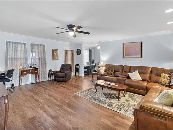 5th image of 5 Acorn Ct